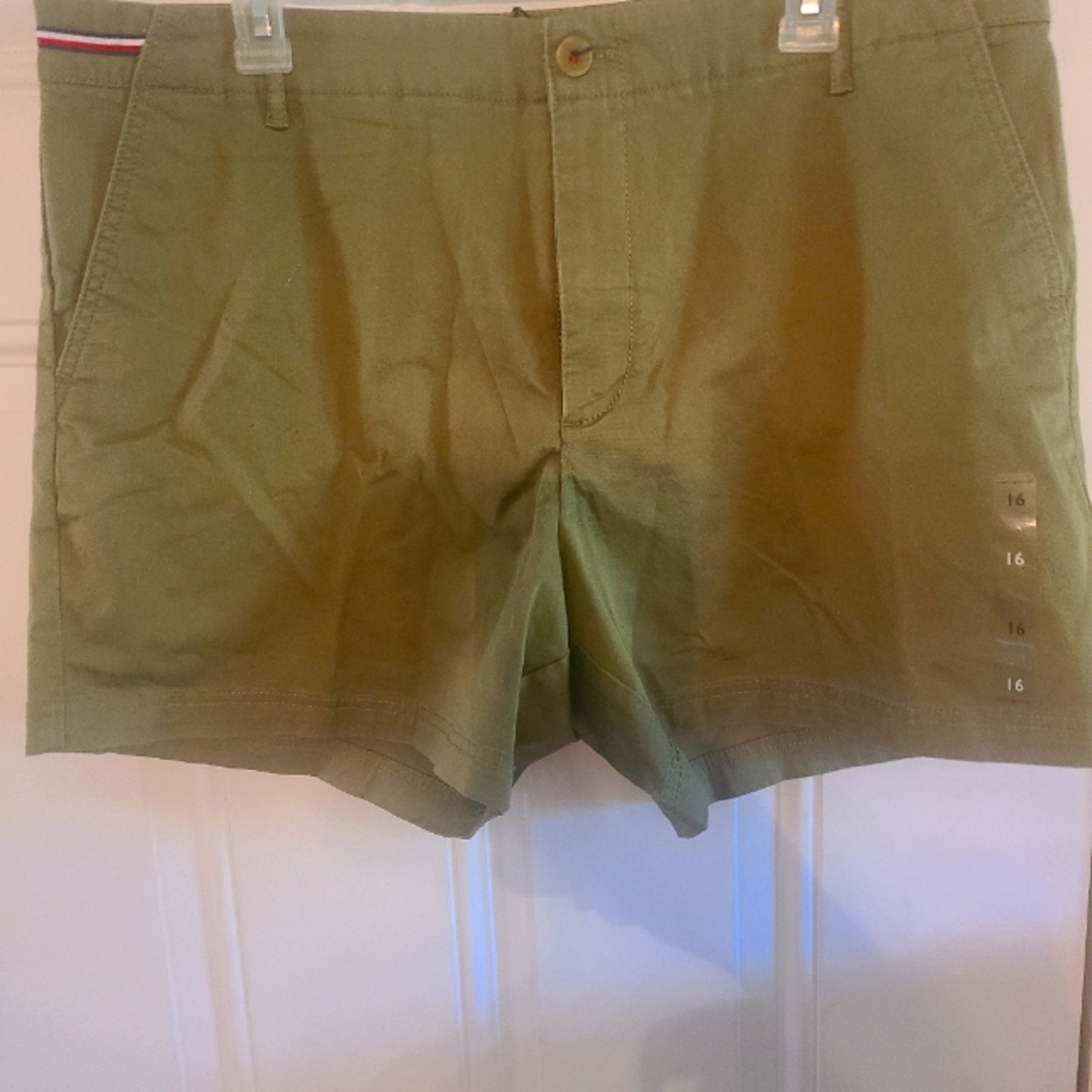 Tommy hilfiger womens shorts 16